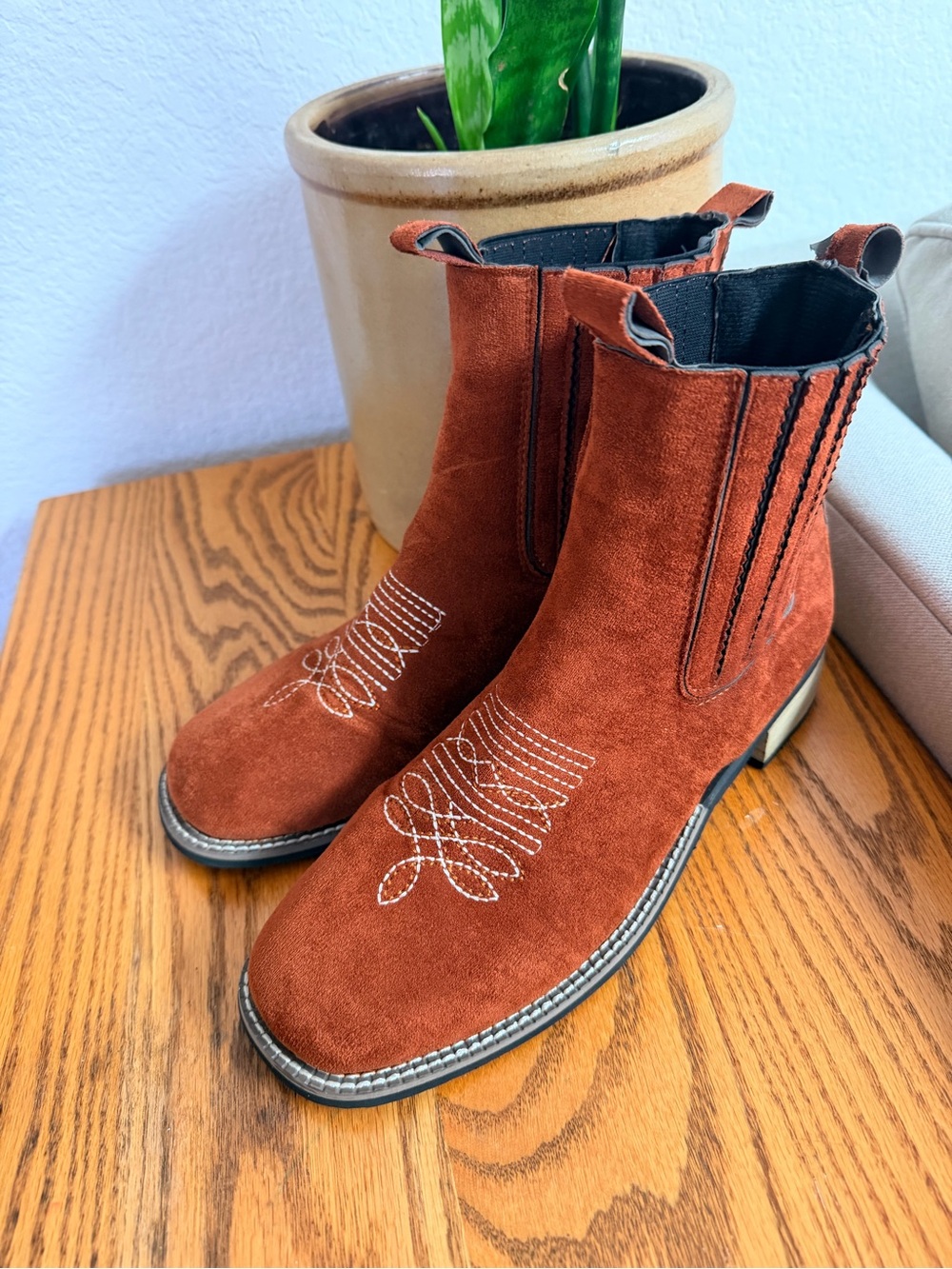 Women's Rust Suede Western Chelsea Boots
